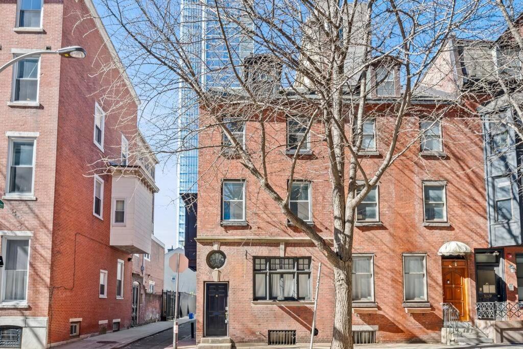 New! Cozy Apt In Center City! Philadelphia Buitenkant foto